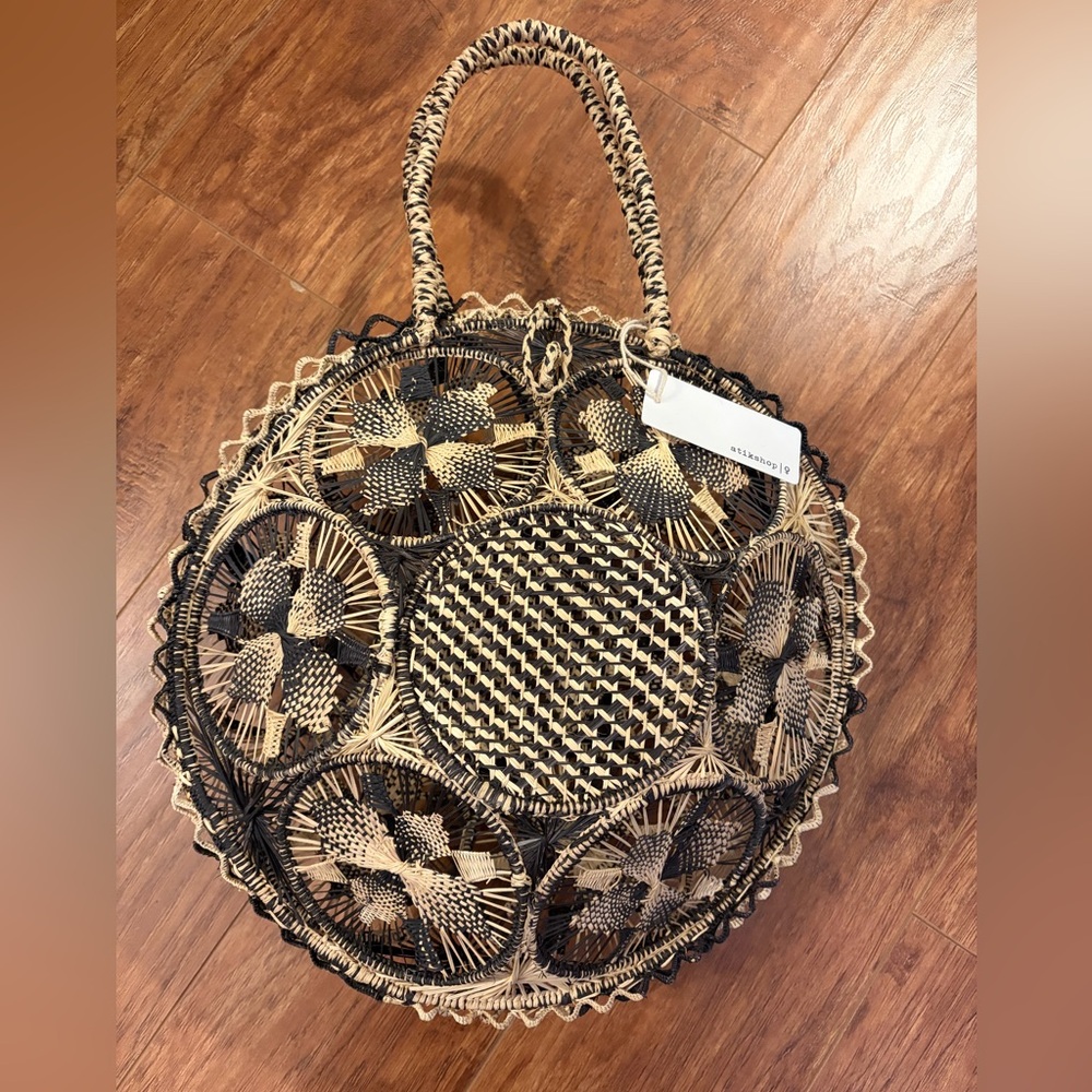 GUADALUPE | “Galapagos” Large Round Basket Bag | Natural/Black
